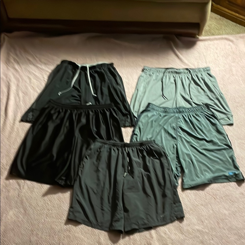 Nike shorts bundle XL/L